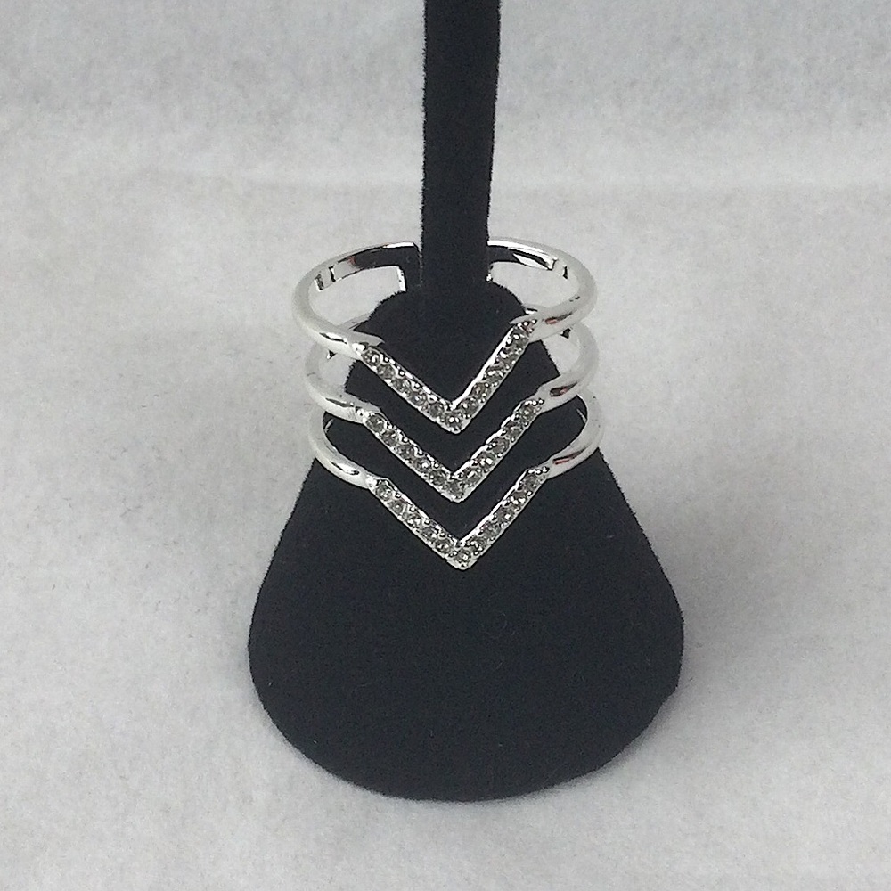 STELLA & DOT Chevron Ring